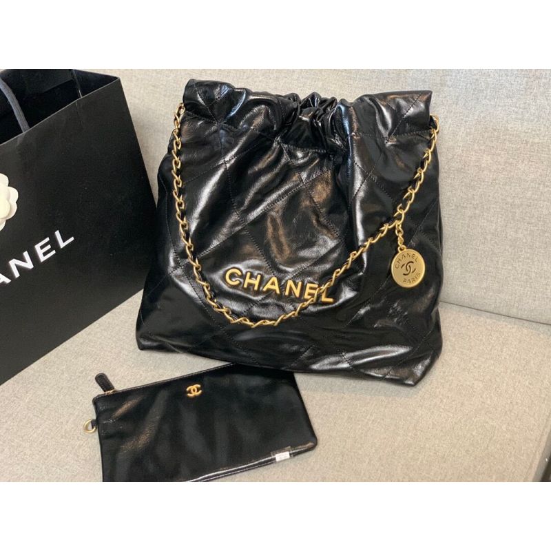 Chanel 22 Medium Handbag 