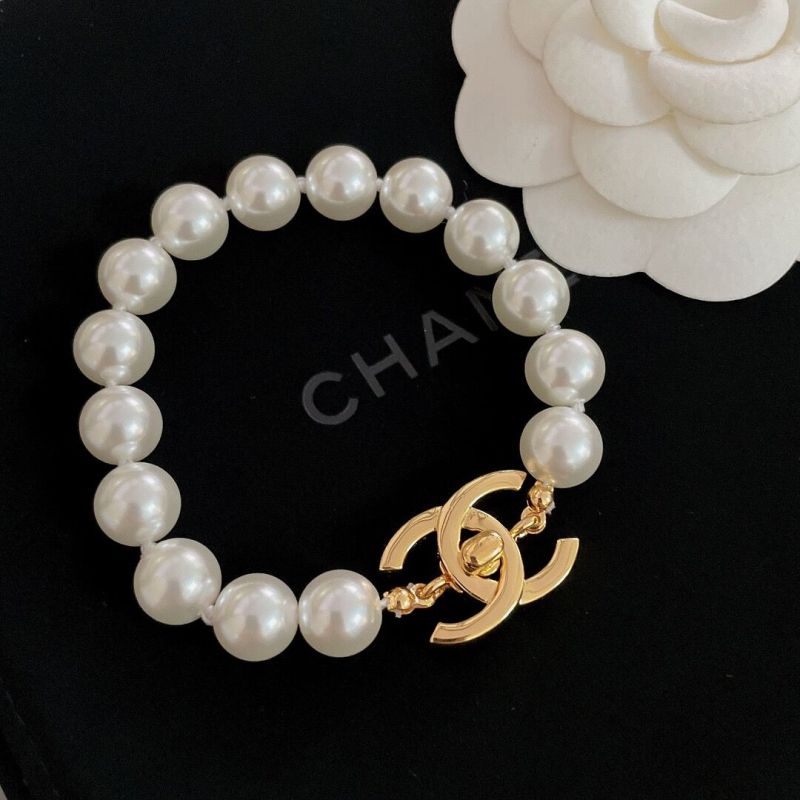 Chanel Pearl Bracelet 