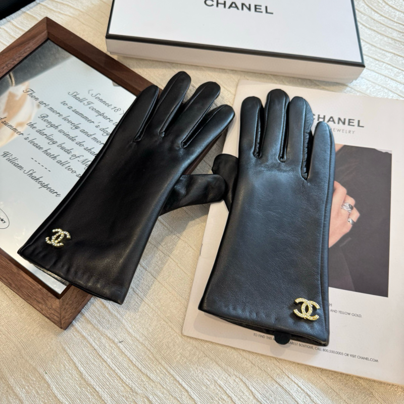 Chanel Leather Gloves