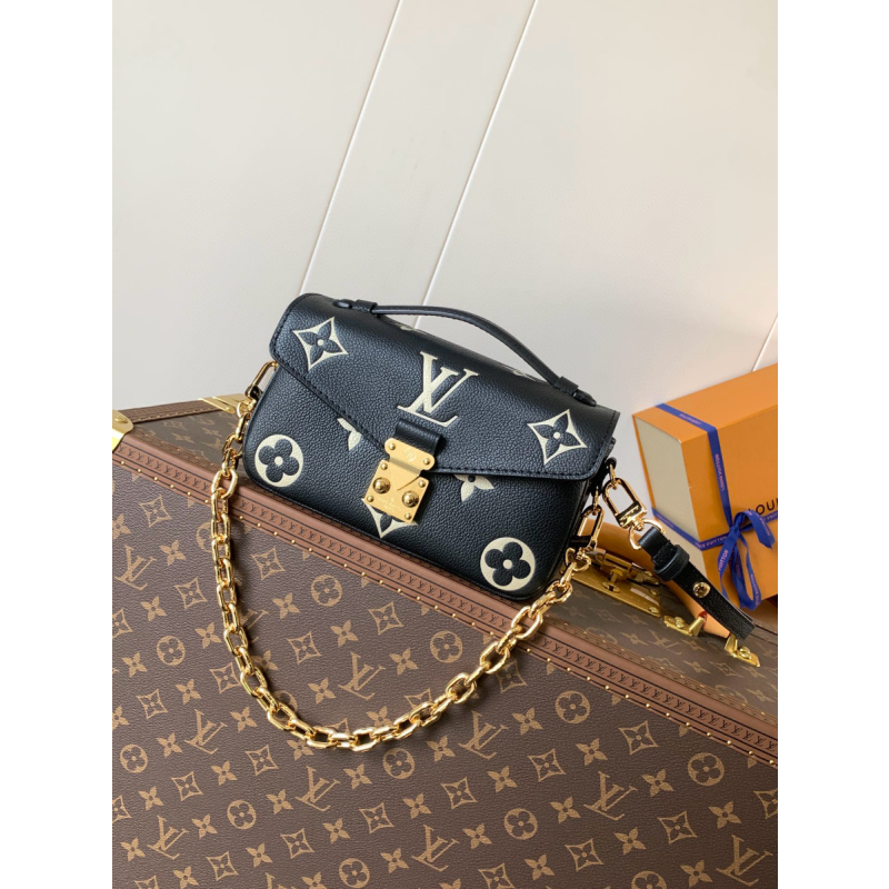 M46596 Pochette Métis East West